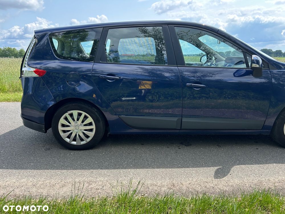Renault Grand Scenic - 20
