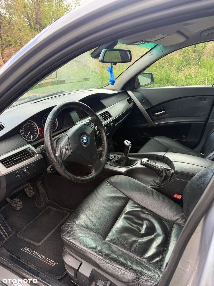 BMW Seria 5 525d - 19