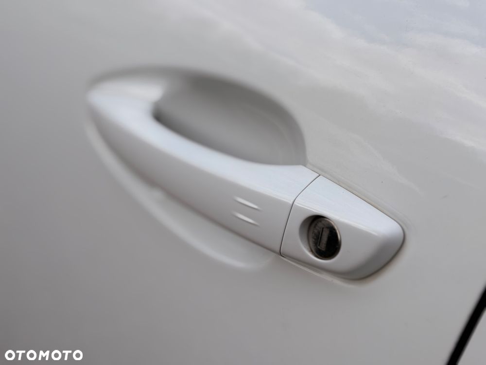 Peugeot 3008 PureTech 130 Stop & Start GPF EAT8 Allure - 10