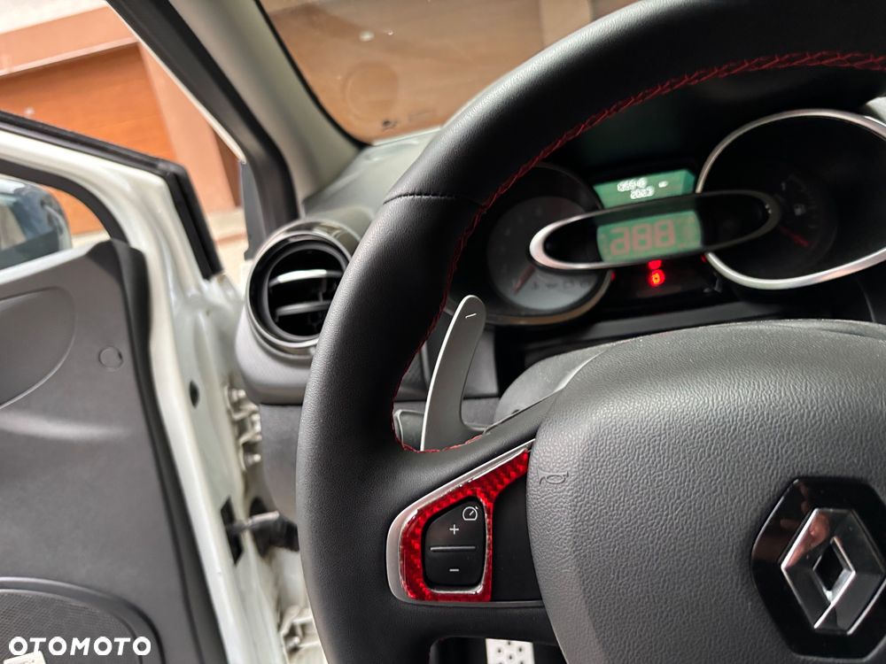 Renault Clio TCe 200 EDC Sport R.S - 24