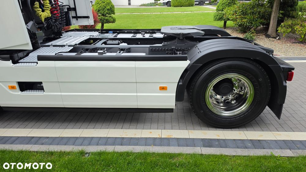 Volvo VOLVO///FH///500///2023/// GLOBETROTTER///XXL///1 TURBINA/// NOWE OPONY///KLIMATYZACJA POSTOJOWA///ZABUDOWY MIĘDZYOSIOWE///KAMERA/// VIRTUAL COCPIT///TABLET///STAN  BARDZO DOBRY - 17