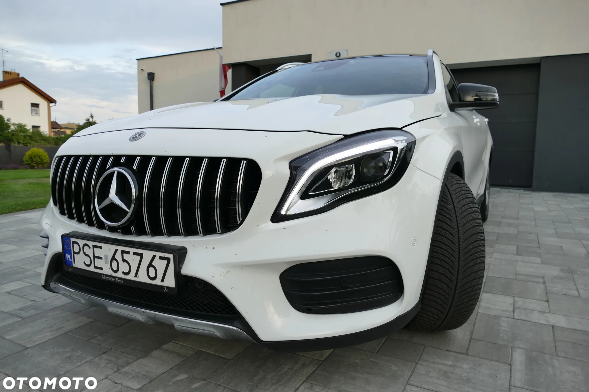 Mercedes-Benz GLA 200 AMG Line - 3