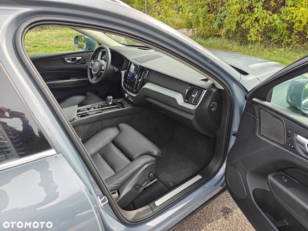 Volvo XC 60 T8 AWD Recharge Ultimate Bright - 9