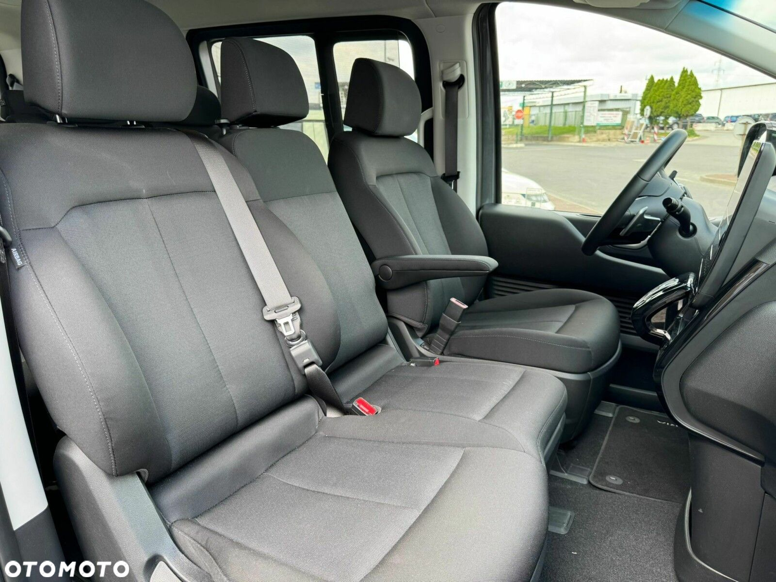 Hyundai Staria - 19