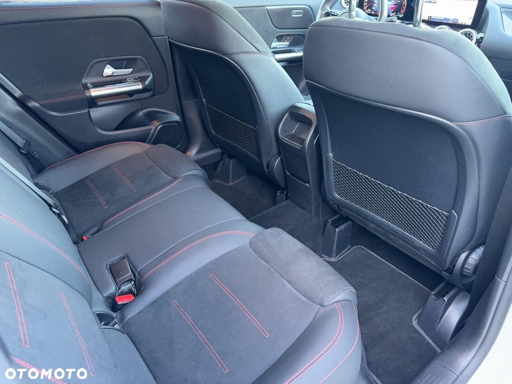 Mercedes-Benz GLA 200 AMG Line - 21