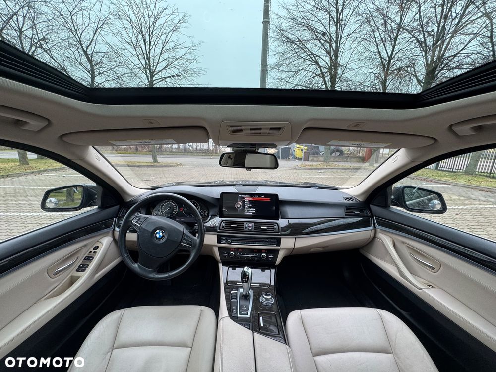 BMW Seria 5 528i - 3
