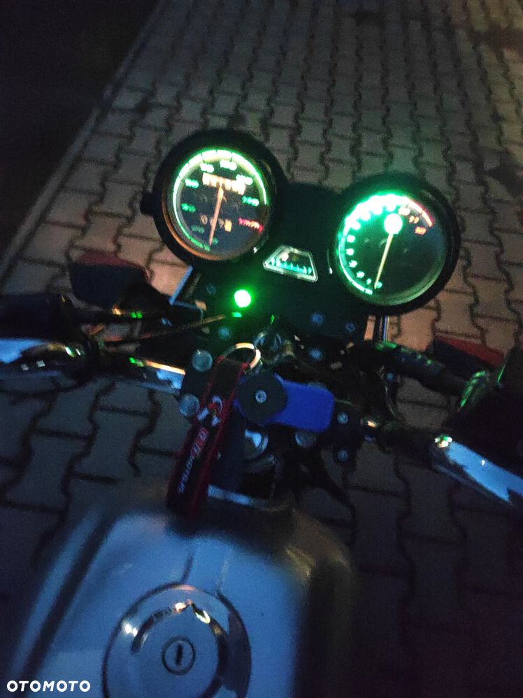 Yamaha YBR - 8