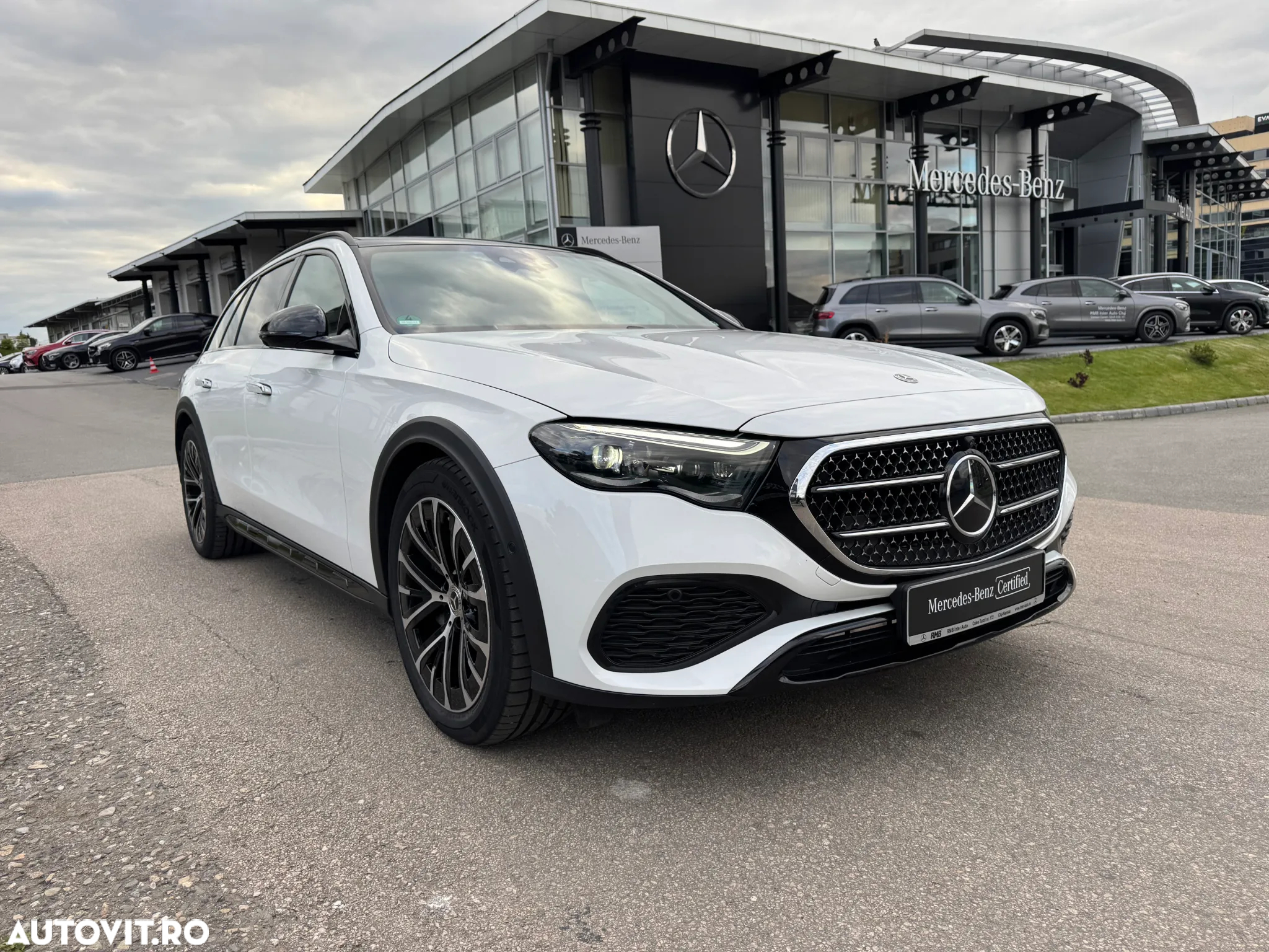 Mercedes-Benz E 300 Hybrid de All-Terrain 4MATIC Aut. - 14