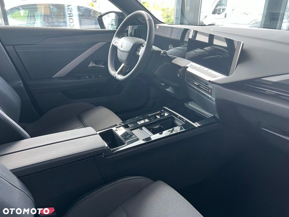 Opel Astra 1.2 T mHEV Ultimate S&S eDTC - 18