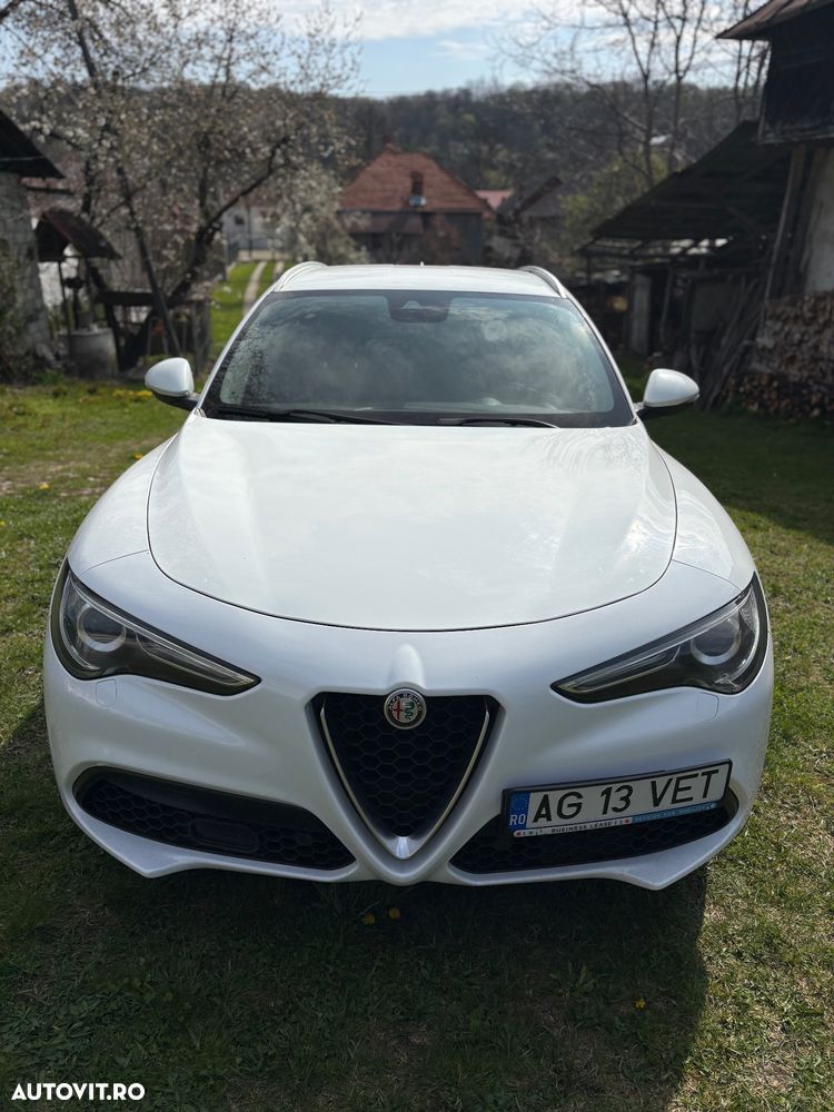 Alfa Romeo Stelvio 2.0 Turbo AWD AT8 Super - 2