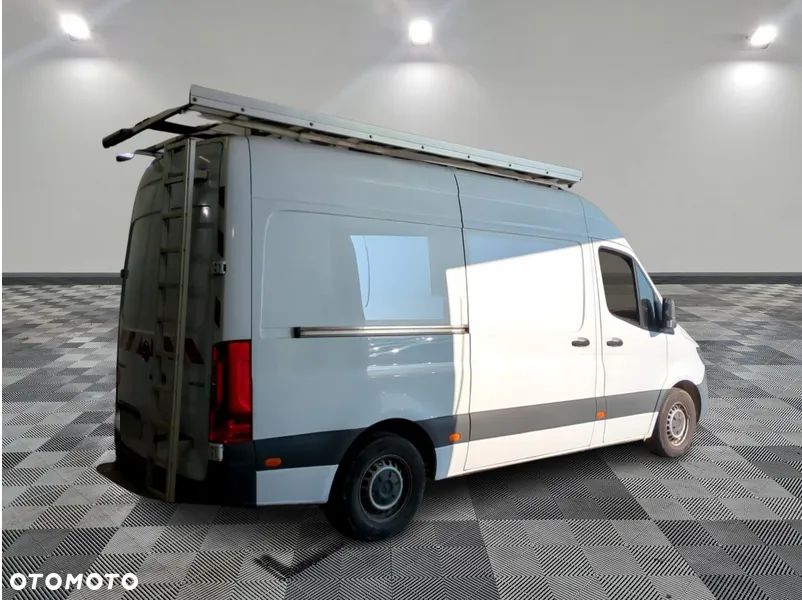 Mercedes-Benz SPRINTER - 4