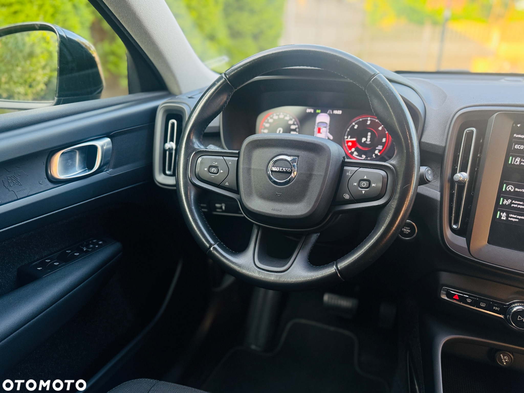 Volvo XC 40 D3 Momentum Pro - 10