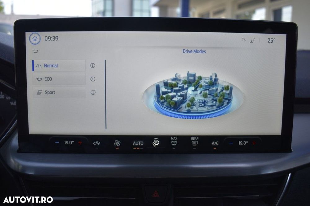 FORD Focus 2023 — imagine 16