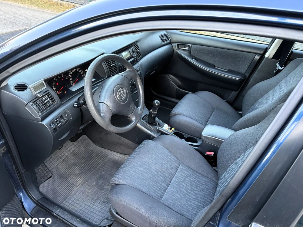 Toyota Corolla 2.0 D-4D Base - 6