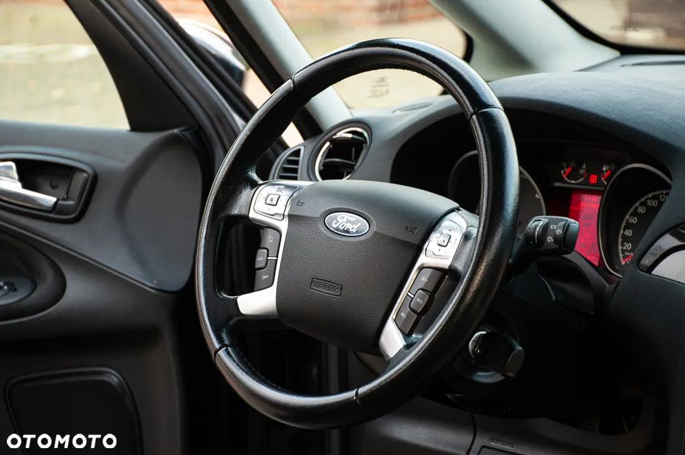 Ford Galaxy 2.0 TDCi Ghia - 23