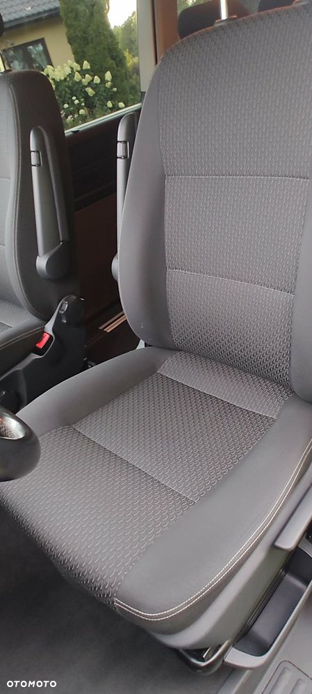 Volkswagen Multivan 2.0 TDI L1 Comfortline DSG - 8
