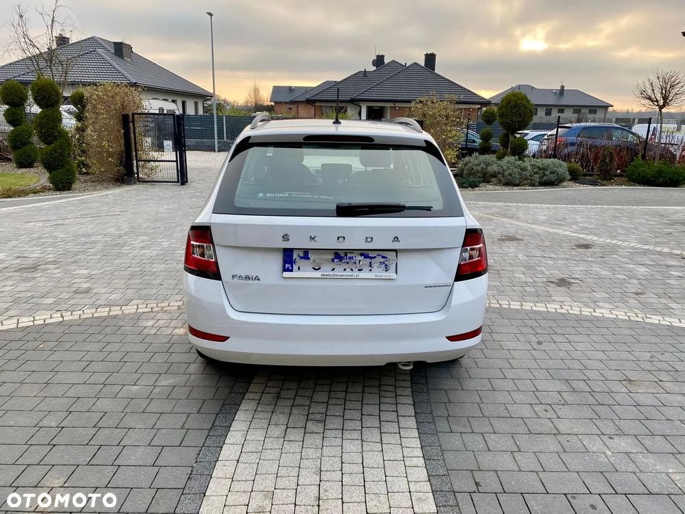 Skoda Fabia 1.0 Ambition - 10