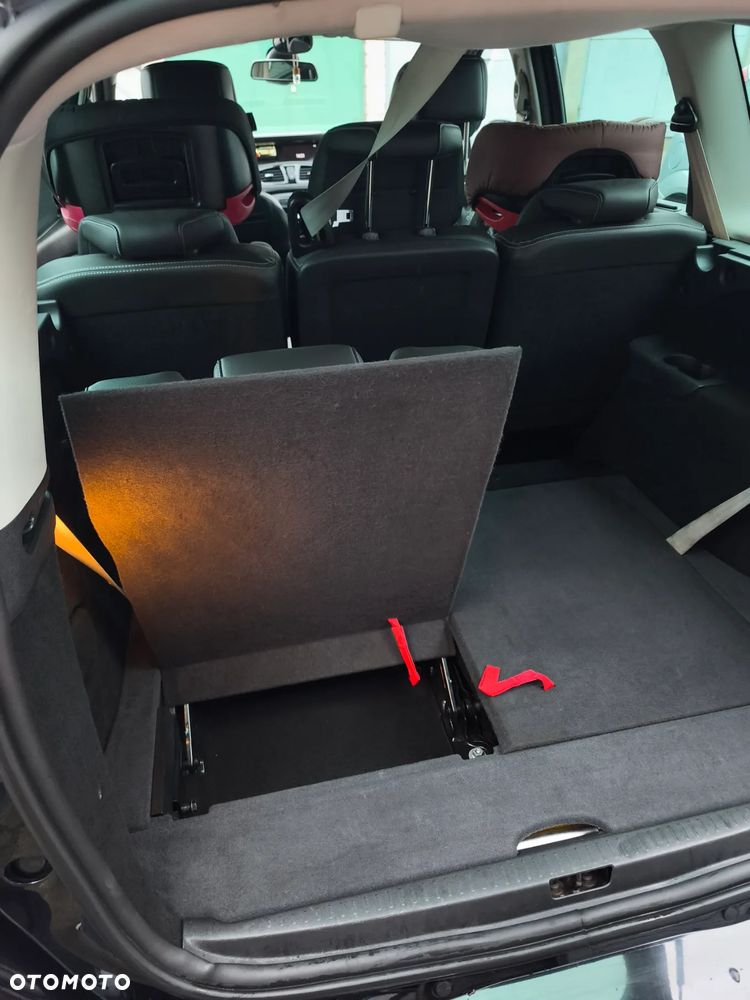 Renault Scenic dCi 150 Automatik Bose Edition - 24