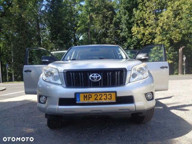 Toyota Land Cruiser - 1
