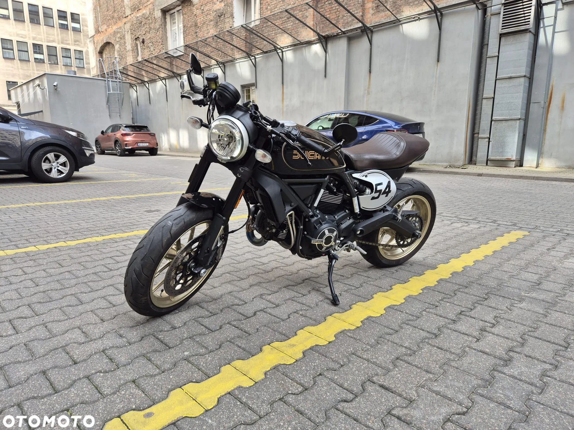 Ducati Scrambler - 1