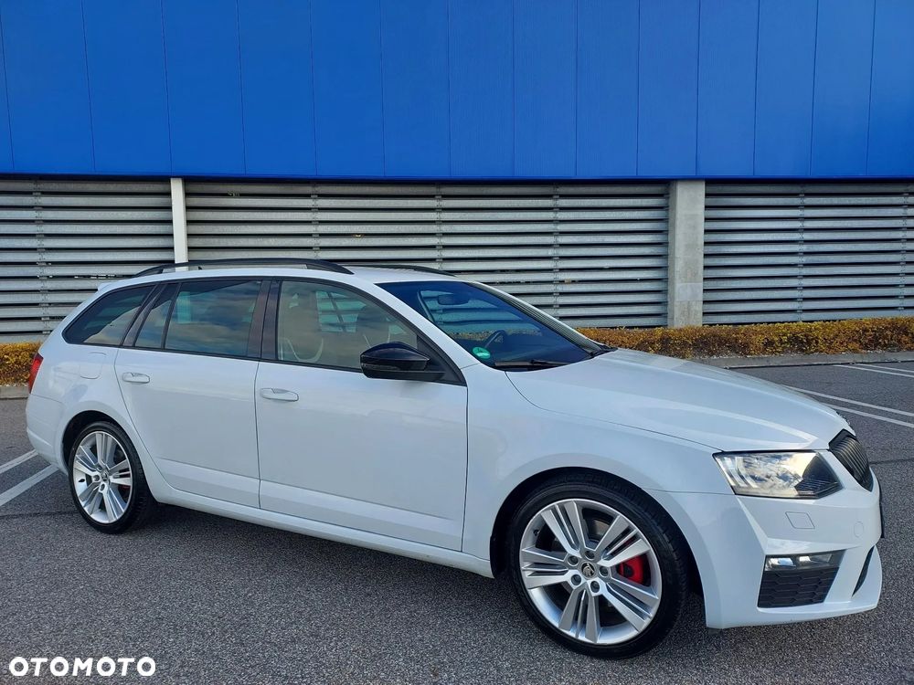 Skoda Octavia 2.0 TDI DSG RS - 8