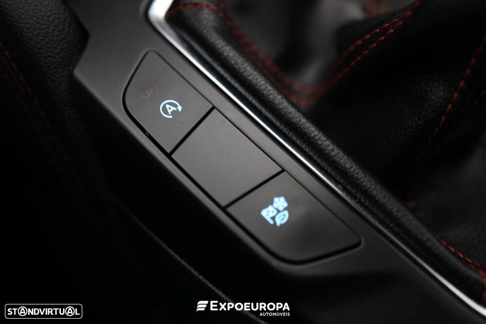 Ford Kuga 1.5 EcoBoost ST-Line X - 25