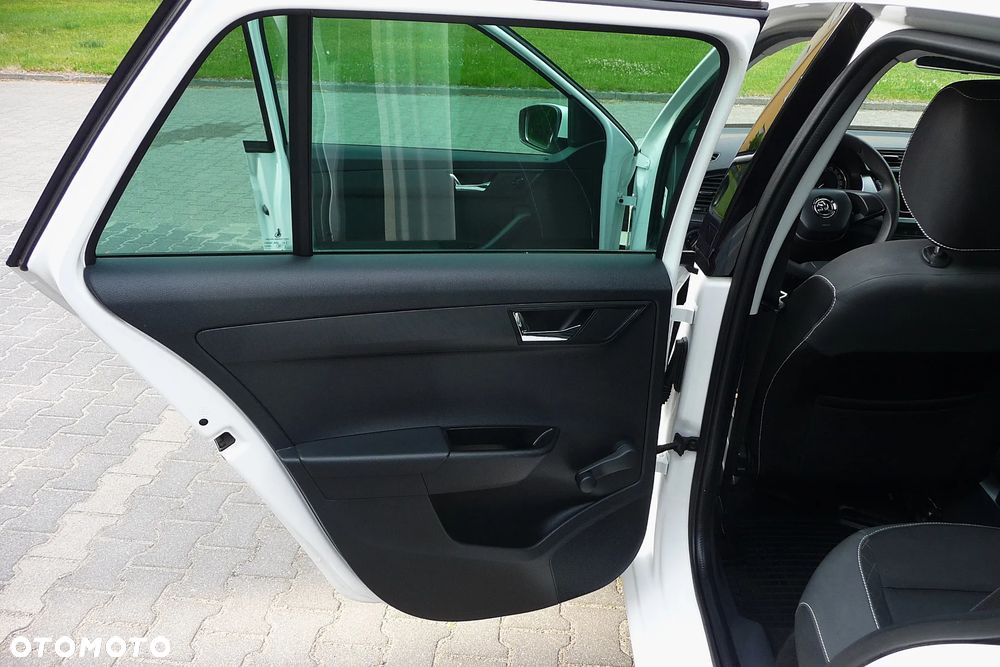 Skoda Fabia 1.0 TSI Active - 26