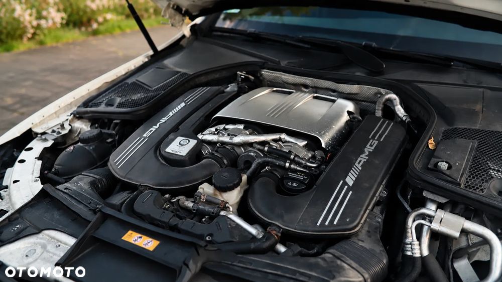 Mercedes-Benz Klasa C AMG 63 S - 19
