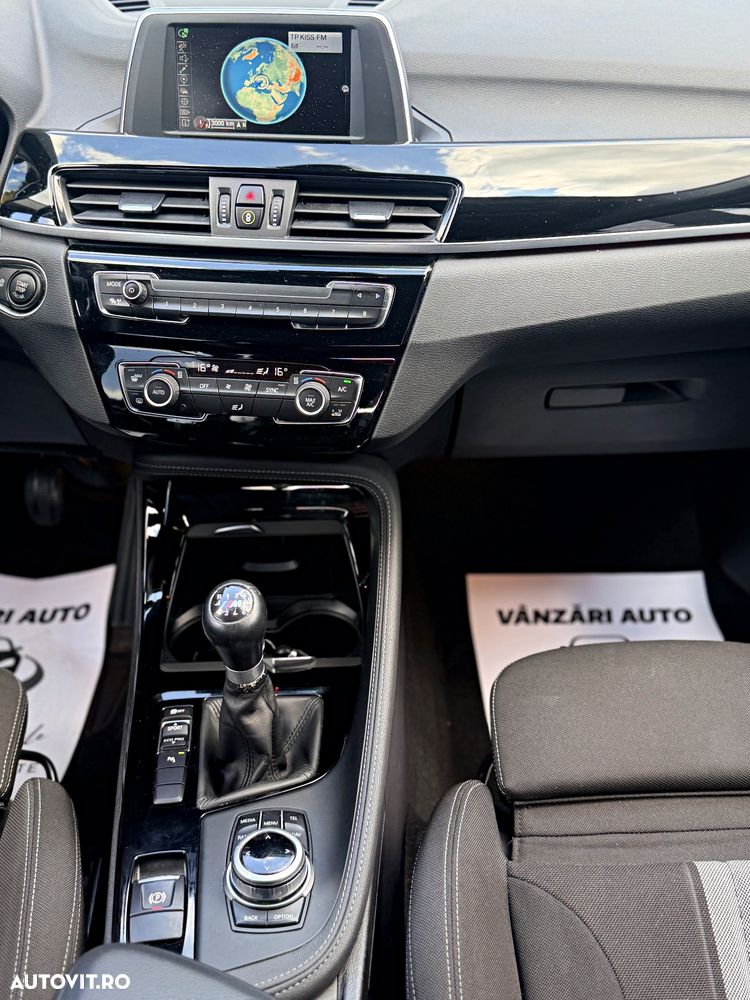 BMW X1 sDrive18d xLine - 22