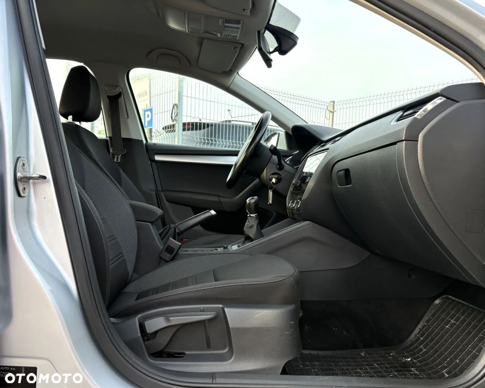 Skoda Octavia 1.5 TSI ACT Business - 23