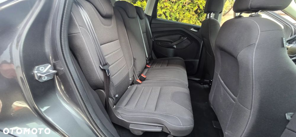 Ford Kuga 1.5 EcoBoost 2x4 Titanium - 33