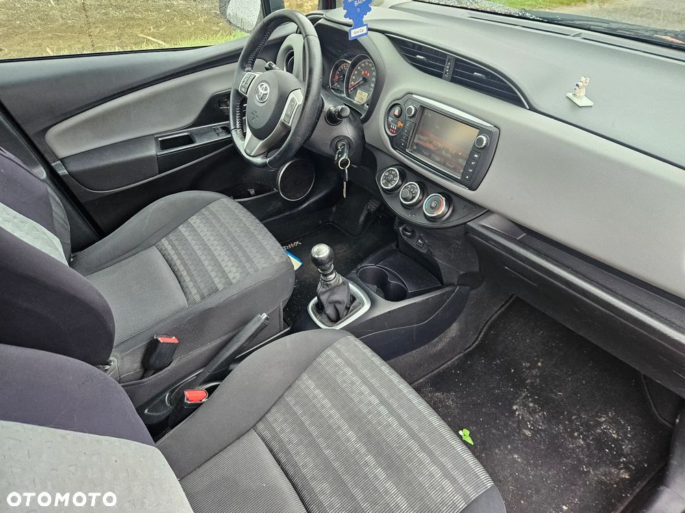 Toyota Yaris - 12