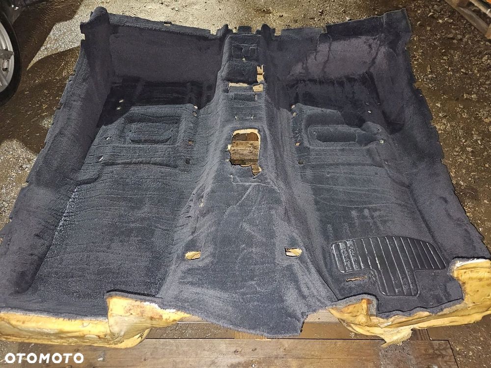 DYWAN WYKŁADZINA BMW 8 E31 840 850 CZARNY - 1