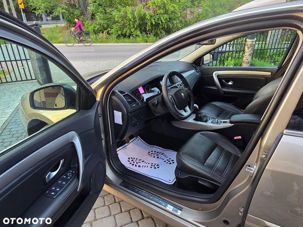 Renault Laguna 2.0 Bose Edition - 30