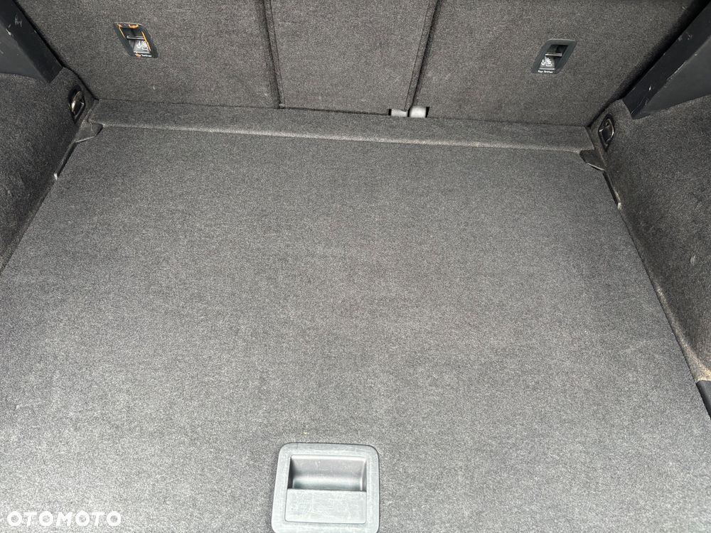 Volkswagen Tiguan - 16