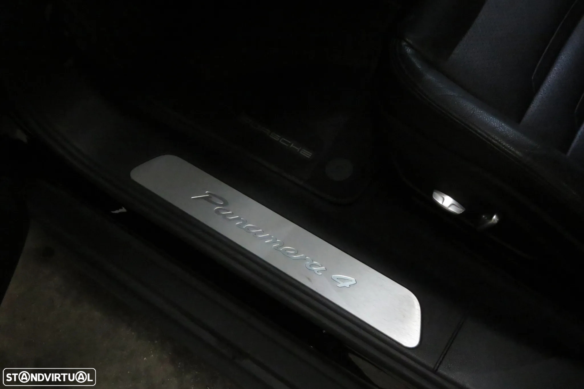 Porsche Panamera 4 E-Hybrid - 21