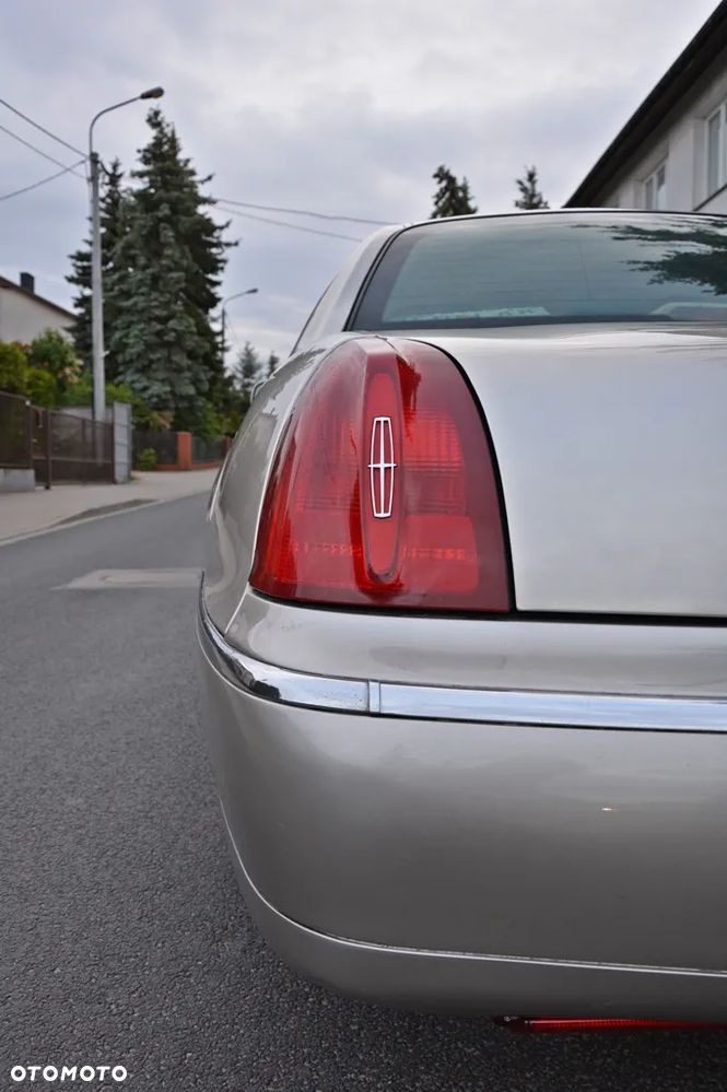 Lincoln Town Car 4.6 Executive - 21