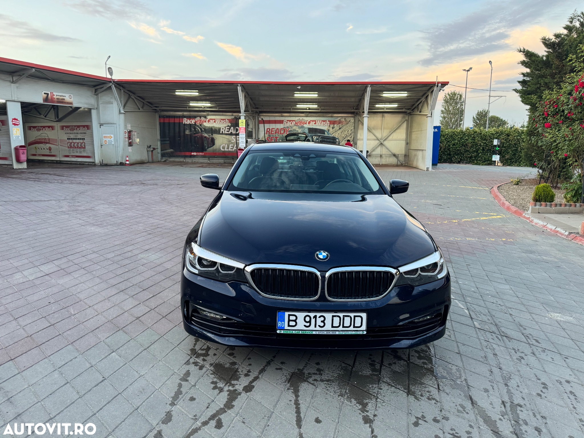 BMW Seria 5 520d Sport Line - 2