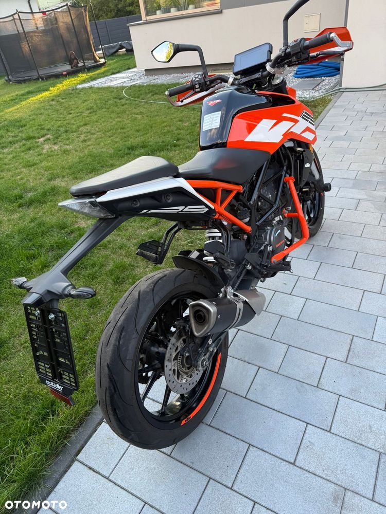 KTM Duke 125 - 5
