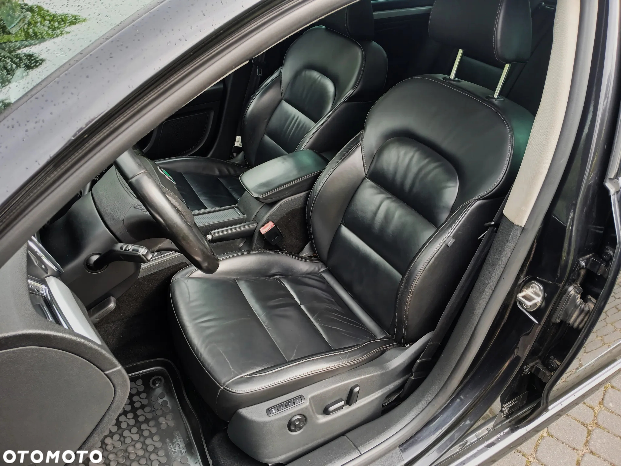 Skoda Superb 2.0 TDI Elegance - 25