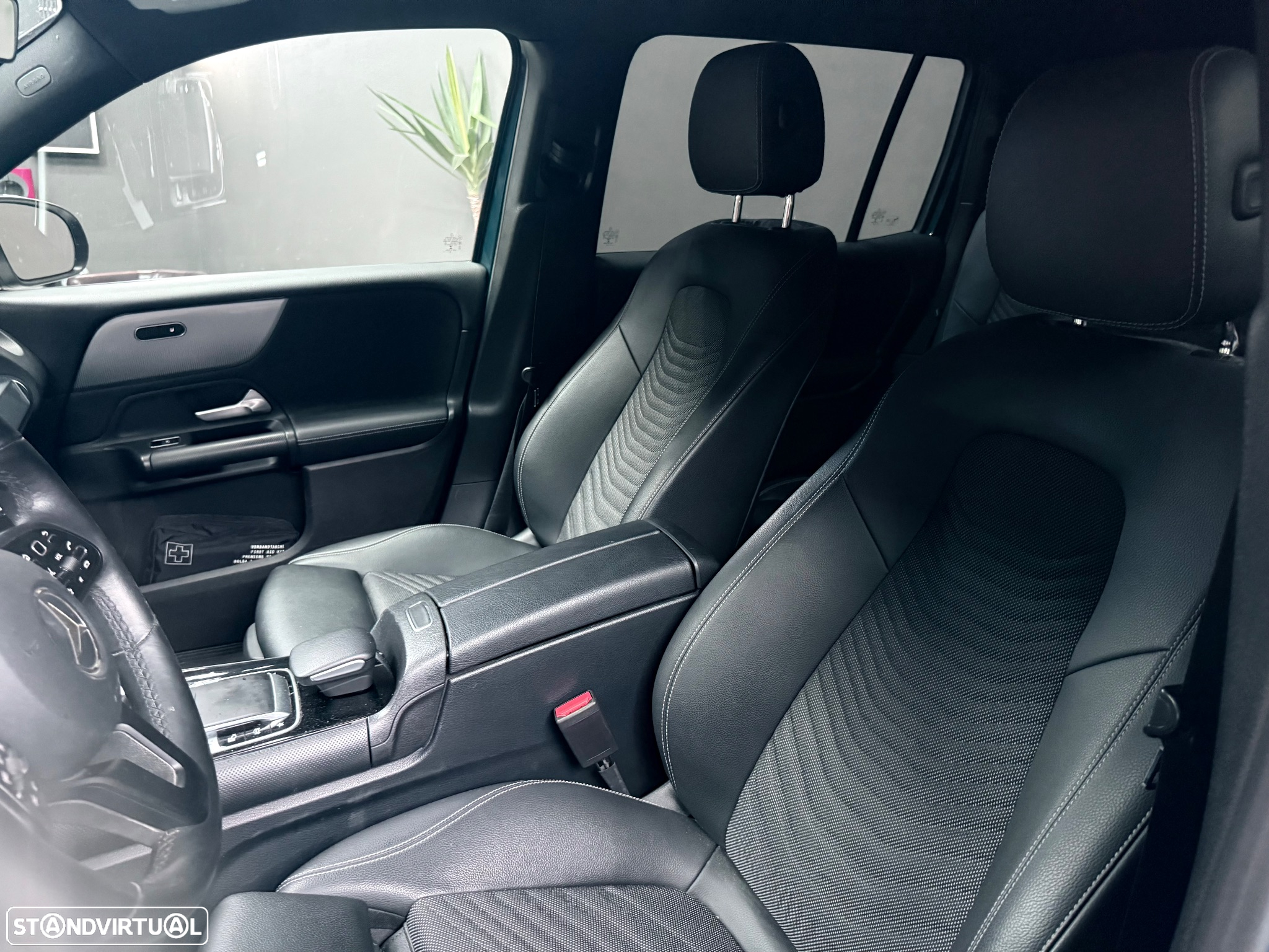 Mercedes-Benz GLB 200 d 4Matic 8G-DCT EDITION 2022 - 13