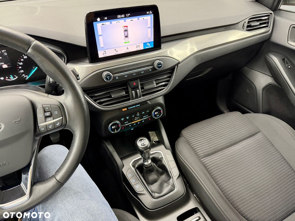 Ford Focus 1.5 EcoBlue STart-Stopp-System TITANIUM - 18