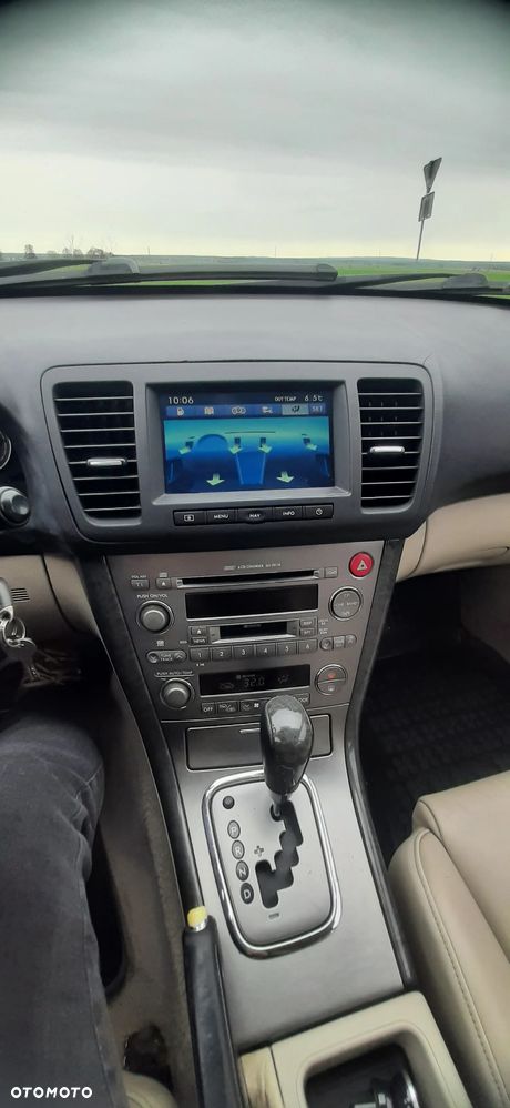 Subaru Legacy 3.0 H6 - 17