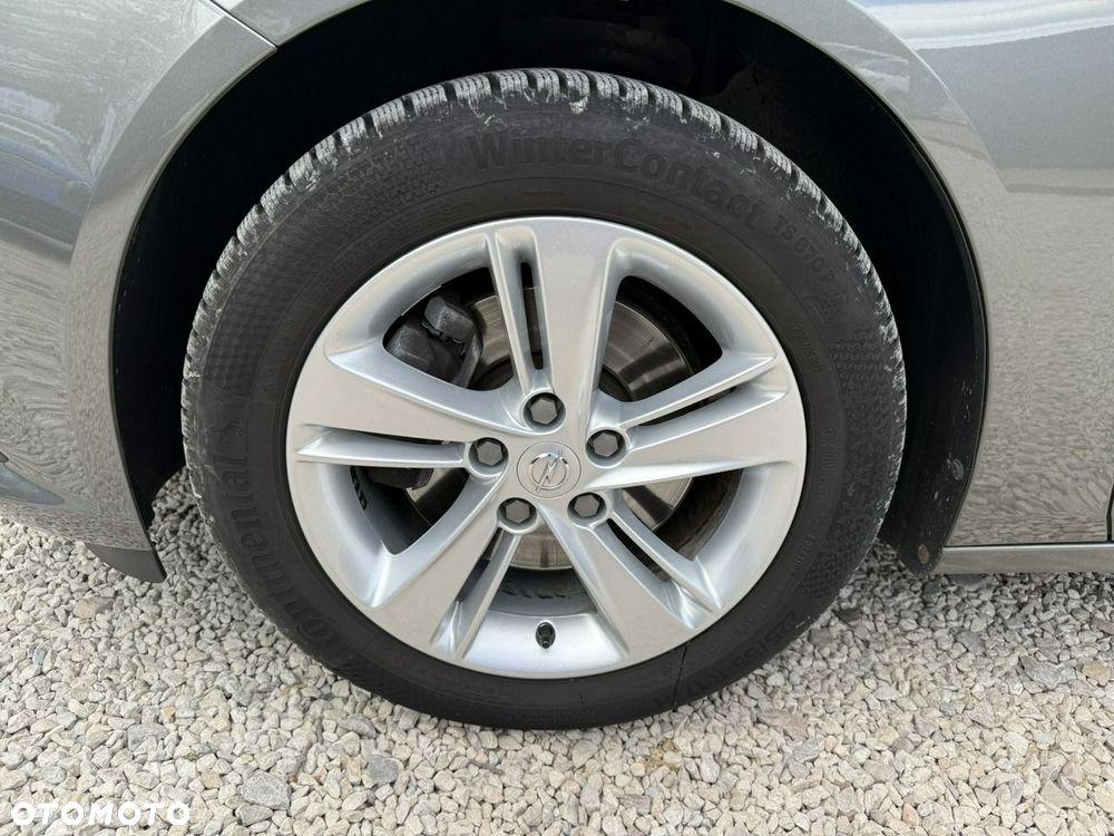 Opel Insignia - 26