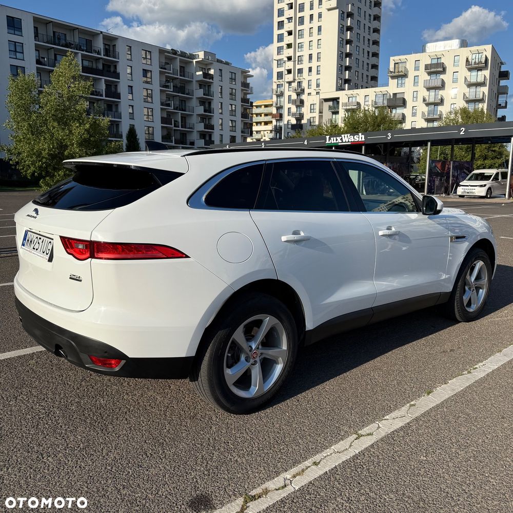 Jaguar F-Pace 25t AWD Prestige - 5