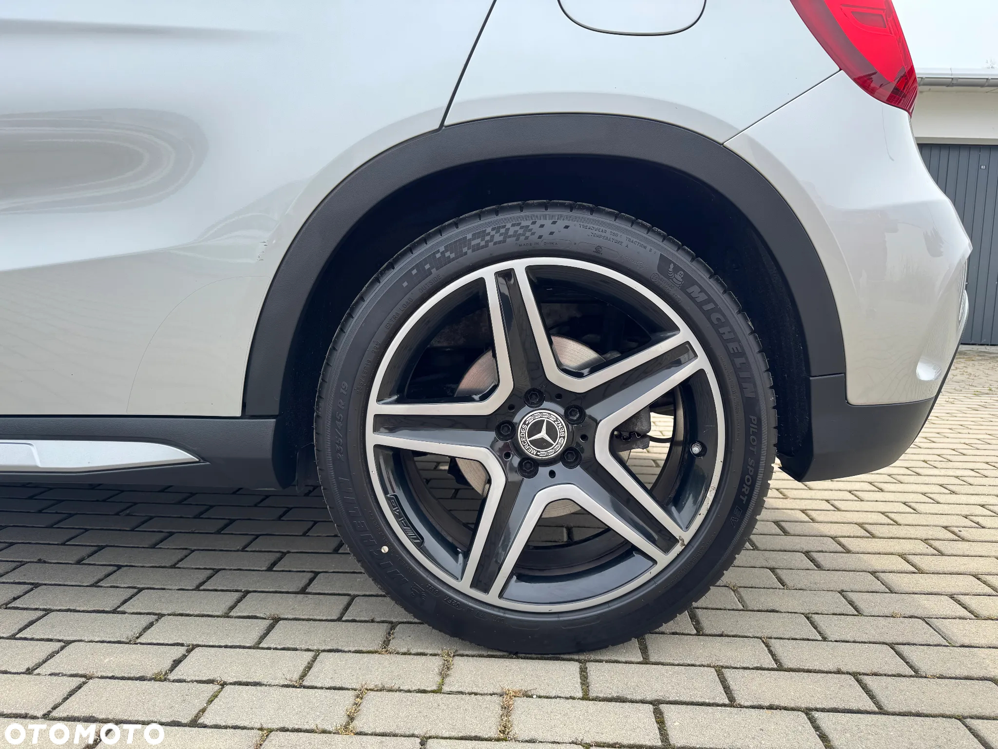 Mercedes-Benz GLA 250 4-Matic - 11