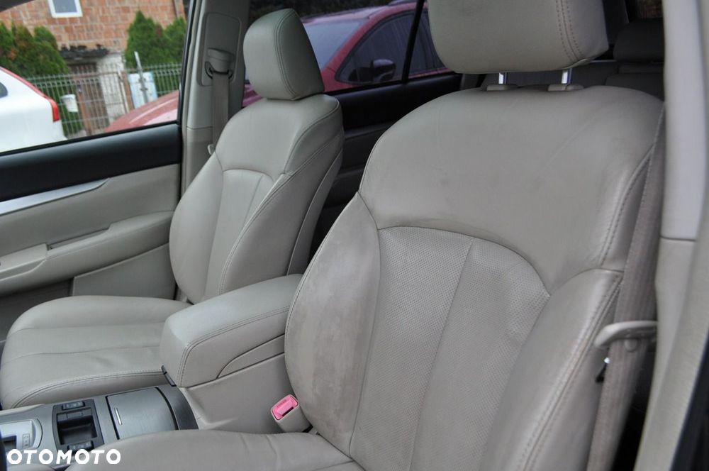 Subaru Outback 2.5i Comfort Navi AT - 23