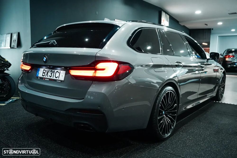 BMW 530 e Pack Desportivo M - 11