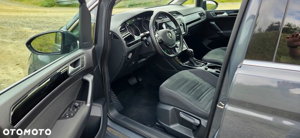 Volkswagen Touran - 9