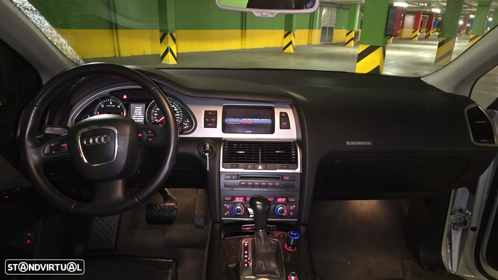 Audi Q7 3.0 V6 TDi quattro S-line Tiptronic - 6